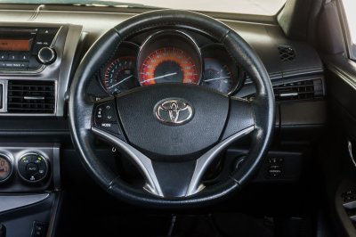 TOYOTA YARIS 1.2 G AT ปี2014 (กฉ8631)