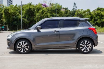 SUZUKI SWIFT 1.2 GLX AT ปี2018 จด2019 (8กล3152)