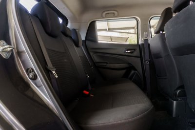 SUZUKI SWIFT 1.2 GLX AT ปี2018 จด2019 (8กล3152)