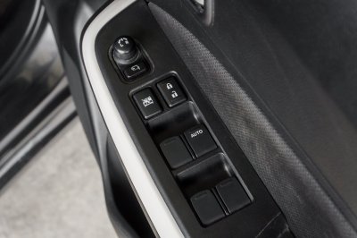 SUZUKI SWIFT 1.2 GLX AT ปี2018 จด2019 (8กล3152)