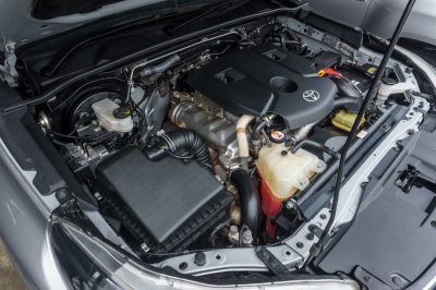 TOYOTA REVO DOUBLE CAB 2.4 PRERUNNER E AT ปี2020 (9กม2635)