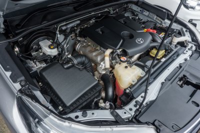 TOYOTA REVO DOUBLE CAB 2.4 PRERUNNER E AT ปี2020 (9กม2473)