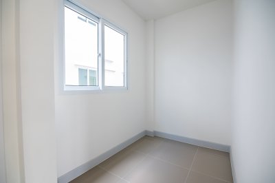 ห้องโถง บ้านทาวน์โฮม 3 นอน 3 น้ำ 2 จอดรถ หน้า 5.7 อุไรสิริ ไลท์ ดอนทอง x ประชาสุข หมู่บ้านดอนทอง ฉะเชิงเทรา