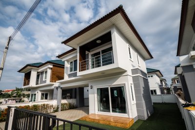 บ้านเดี่ยว 2 ชั้น 3 นอน 3 น้ำ 2 ที่จอดรถ  สุวินทวงศ์-วัดต้นตาล  บ้านตัวอย่าง