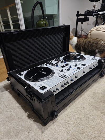 กล่องใส่เครื่องเล่น DJ Rane resa