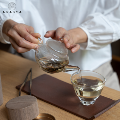 ชาขาวสายัณห์ ชาขาวสายัณห์