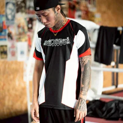 EVERYONE CAN FIGHT -  SPORT T- SHIRT - BLACK