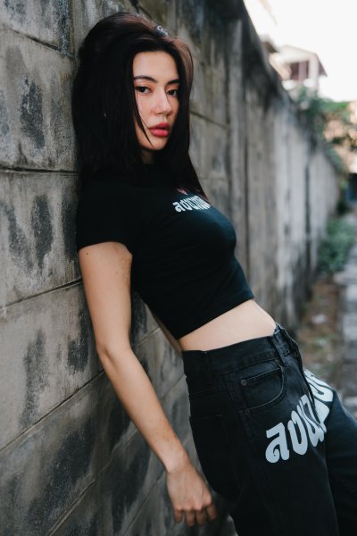 LNB - ตอแหล BABY TEE (ดำ)