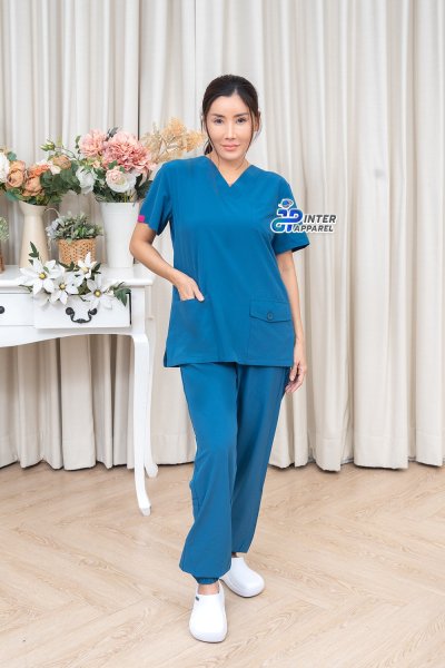 ชุดสครับ คอวี สีเขียวน้ำทะเล ขาจั้ม (เสื้อ + กางเกง) ชุดสครับ คอวี สีเขียวน้ำทะเล ขาจั้ม (เสื้อ + กางเกง)