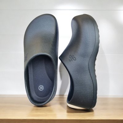 JP Flow Classic  – Full-Cover Anti-Slip Shoes JP Flow Classic  – Full-Cover Anti-Slip Shoes