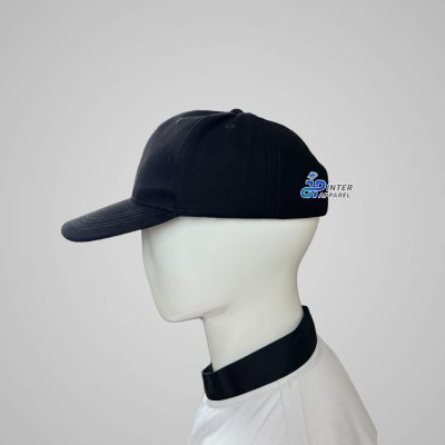 Black baseball cap