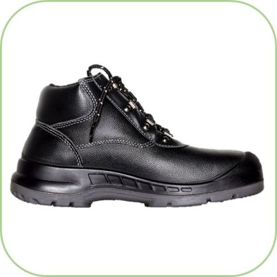 Safety Shoes Black Color KWD 901X
