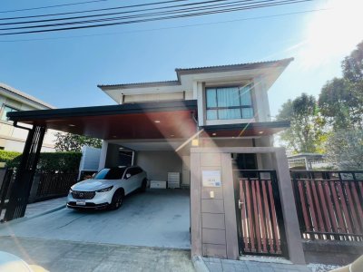 ขายบ้านเดี่ยว 2 ชั้น พร้อมอยู่ ทำเลดี ในโครงการภัสสร วงแหวนบางนา