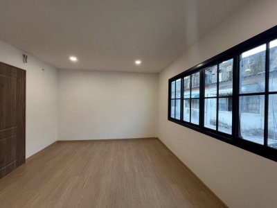 บ้านใหม่ใจกลางลาซาล – สุขุมวิท 105