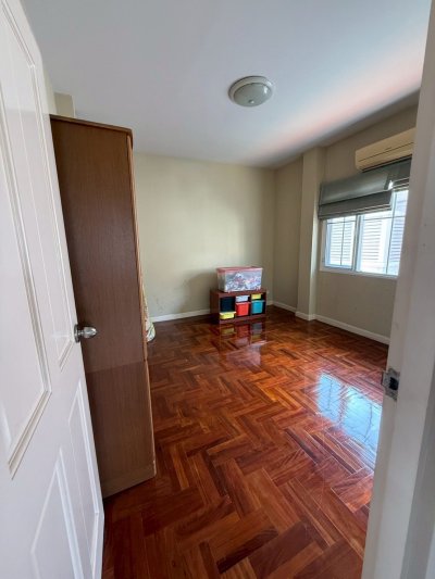 บ้านเดี่ยว 4 นอน 5 น้ำ โครงการ เพอร์เฟค มาสเตอร์พีซ รัตนาธิเบศร์ หน้าโครงการติด MRT ไทรม้า