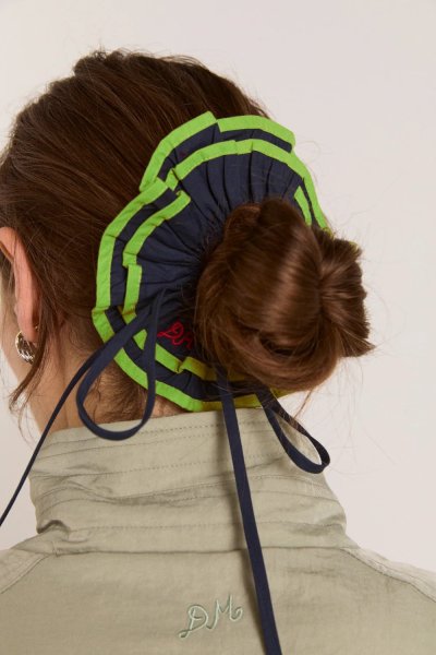 piping tie scrunchie - navy/lime