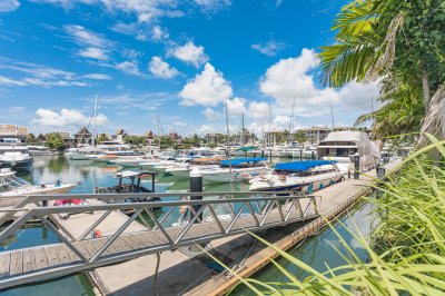 Phiphi - Maya - Bamboo