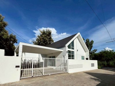 Private Pool Villa in San Sai