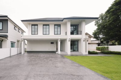 Modern Pool Villa in San Sai