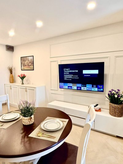 Supanish Condo (Condo with a swimming pool)