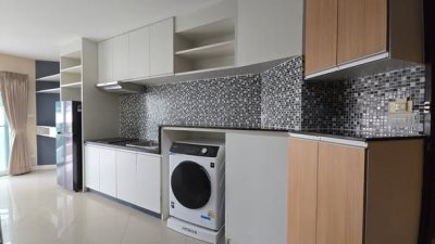 Grand Sirithara Condo