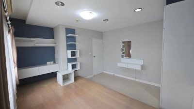 Grand Sirithara Condo