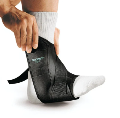 อุปกรณ์พยุงข้อเท้าขวา Airsport (AIRCAST)