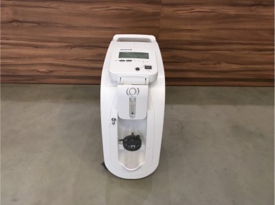 (ส่งฟรี) เครื่องผลิตออกซิเจน Yuwell 5 ลิตร (7F-5AW) ราคาประหยัด