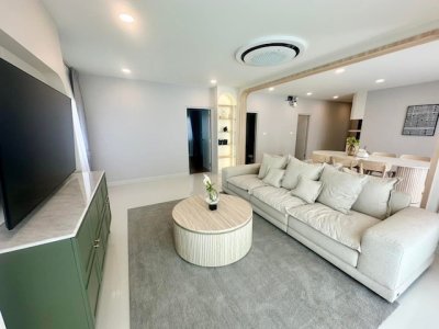 BS988RR ขายบ้าน Centro บางนา เฟส 2 หลังมุม พร้อมผู้เช่า