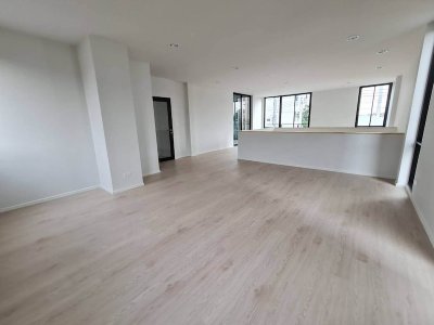 (H2990) For Rent Semi-Detached Househome Office