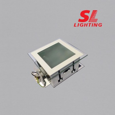 โคมดาวน์ไลท์สี่เหลี่ยมขอบขาว มีกระจกใสครอบ 162 MM. x 162 MM. x 85 MM.