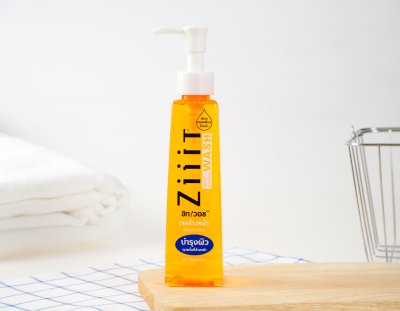 ZiiiT Wash ซิทวอช เจลใสล้างหน้าสูตรอ่อนโยน พัฒนาขึ้นสำหรับผิวที่เป็นสิวง่าย และผิวบอบบาง