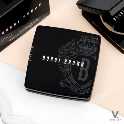 Bobbi Brown Sheer Finish Pressed Powder 9g : Soft Sand