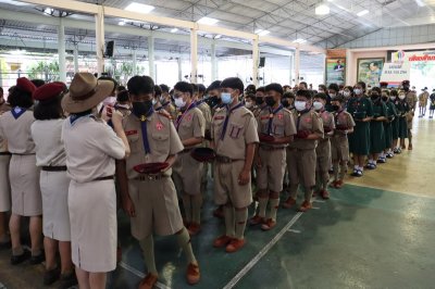 พิธีเข้าประจำกองลูกเสือ เนตรนารี สามัญรุ่นใหญ่ ม.1