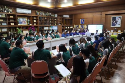 คณะศึกษาดูงาน จากโรงเรียนสฤษดิเดช จ.จันทบุรี