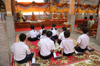 ถวายเทียนจำนำพรรษา ณ วัดวังขนาย