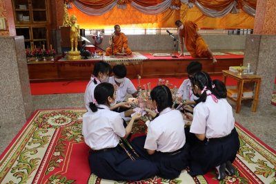 ถวายเทียนจำนำพรรษา ณ วัดวังขนาย