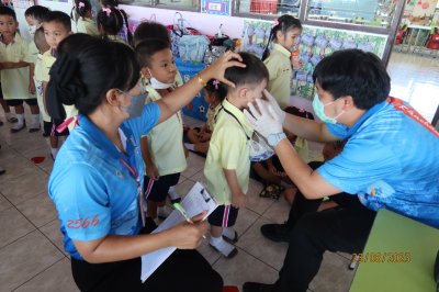 งานบริการด้านปฐมภูมิและองค์รวม โรงพยาบาลสมเด็จพระสังฆราชองค์ที่ 19 เข้ามาตรวจสุขภาพให้กับนักเรียน