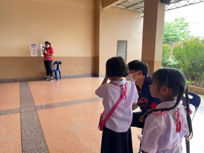งานบริการด้านปฐมภูมิและองค์รวม โรงพยาบาลสมเด็จพระสังฆราชองค์ที่ 19 เข้ามาตรวจสุขภาพให้กับนักเรียน