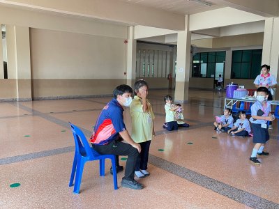 งานบริการด้านปฐมภูมิและองค์รวม โรงพยาบาลสมเด็จพระสังฆราชองค์ที่ 19 เข้ามาตรวจสุขภาพให้กับนักเรียน