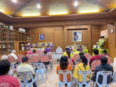 ประชุมผู้ประกอบรถรับ-ส่งนักเรียน