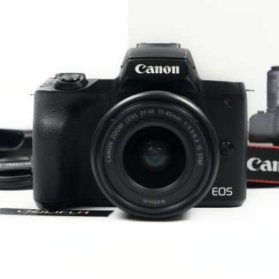Canon EOS M50