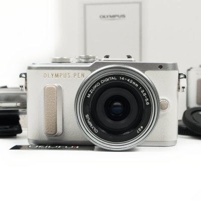 Olympus EPL8