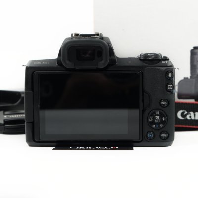 Canon EOS M50