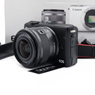 Canon EOS M10