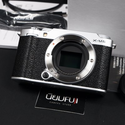 Fujifilm XM5