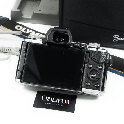 Olympus EM5 II