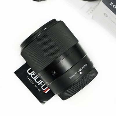 Sigma 30mm F1.4