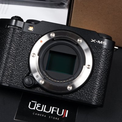Fujifilm XM5