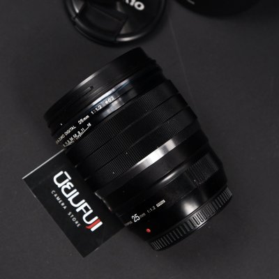 Zuiko 25mm F1.2 Pro
